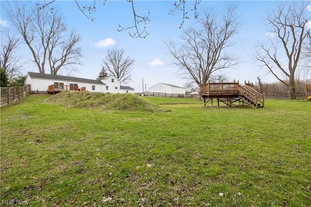 6635 Lake Ave, Elyria, OH 44035