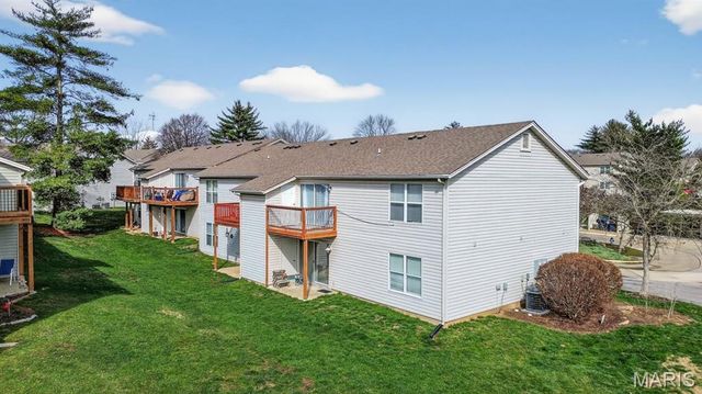 761 Sugar Glen Drive 5, St Peters, MO 63376