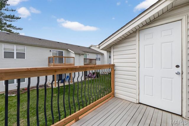 761 Sugar Glen Drive 5, St Peters, MO 63376