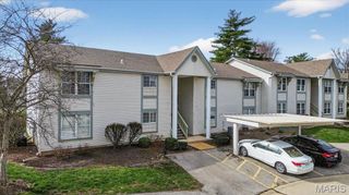 761 Sugar Glen Drive 5, St Peters, MO 63376