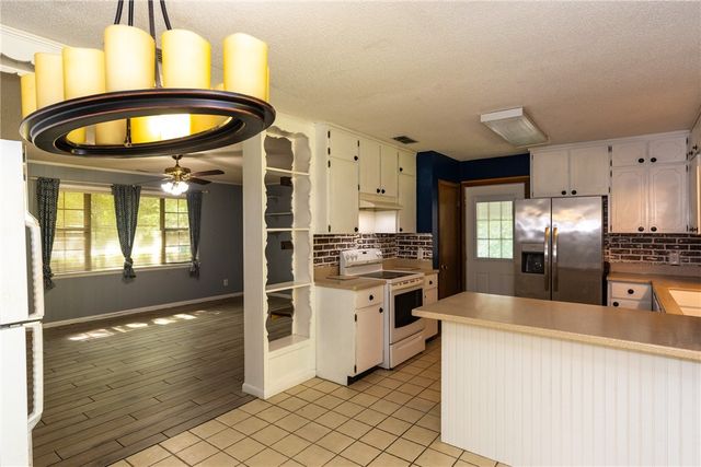 274 S Anita Street, Waycross, GA 31503