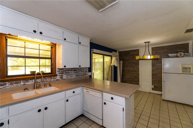 274 S Anita Street, Waycross, GA 31503