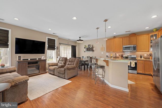 116 OAKRIDGE DR, Mount Royal, NJ 08061