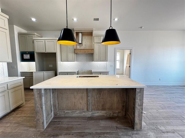 10401 SW 50th Street, Mustang, OK 73064