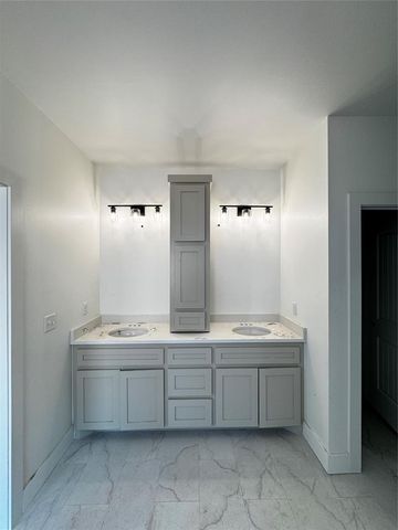 10401 SW 50th Street, Mustang, OK 73064