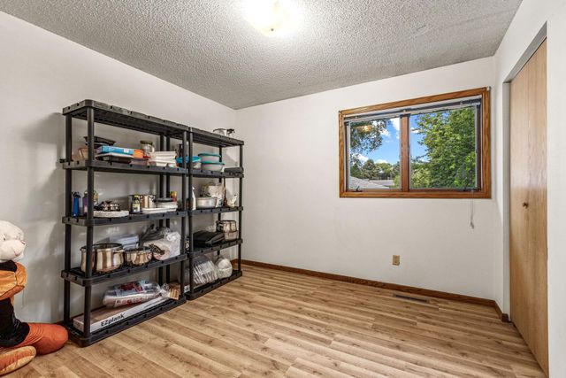6672 Dawn Way, Inver Grove Heights, MN 55076