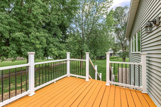 6672 Dawn Way, Inver Grove Heights, MN 55076