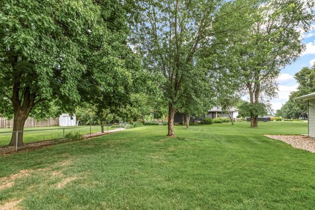6672 Dawn Way, Inver Grove Heights, MN 55076