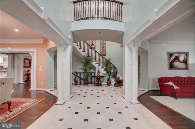 11561 STUART MILL RD, Oakton, VA 22124