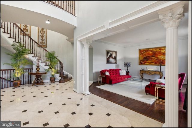 11561 STUART MILL RD, Oakton, VA 22124