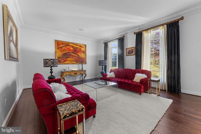 11561 STUART MILL RD, Oakton, VA 22124