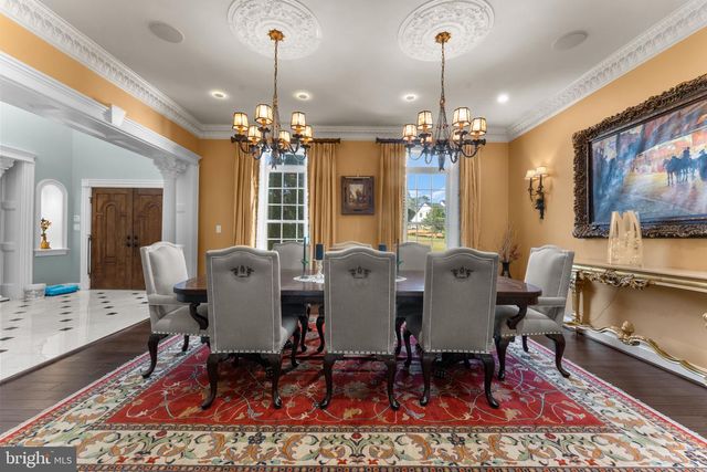 11561 STUART MILL RD, Oakton, VA 22124