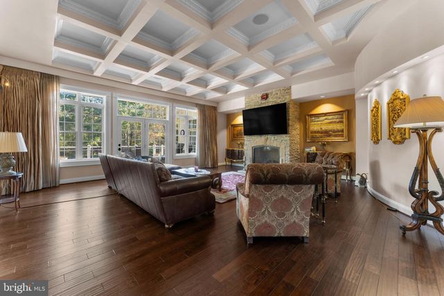 11561 STUART MILL RD, Oakton, VA 22124