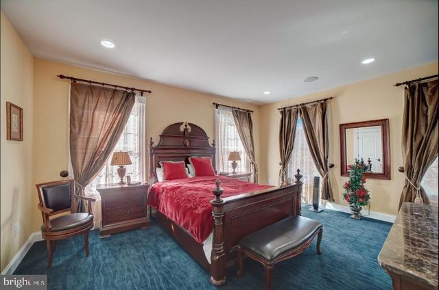 11561 STUART MILL RD, Oakton, VA 22124