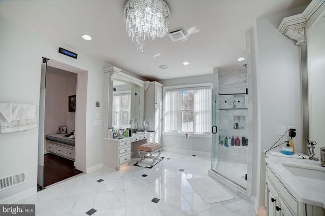 11561 STUART MILL RD, Oakton, VA 22124