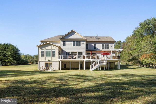 11561 STUART MILL RD, Oakton, VA 22124