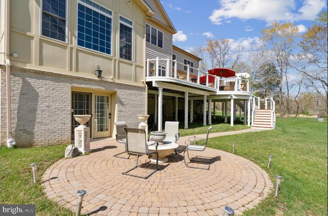 11561 STUART MILL RD, Oakton, VA 22124