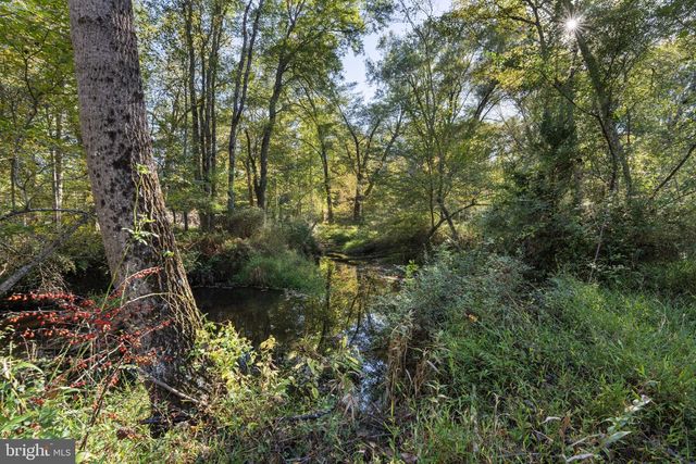 11561 STUART MILL RD, Oakton, VA 22124