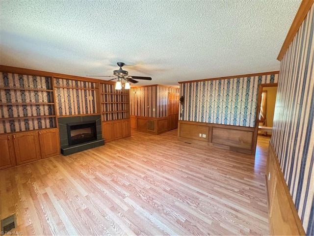 6543 NC Highway 66 S, King, NC 27021