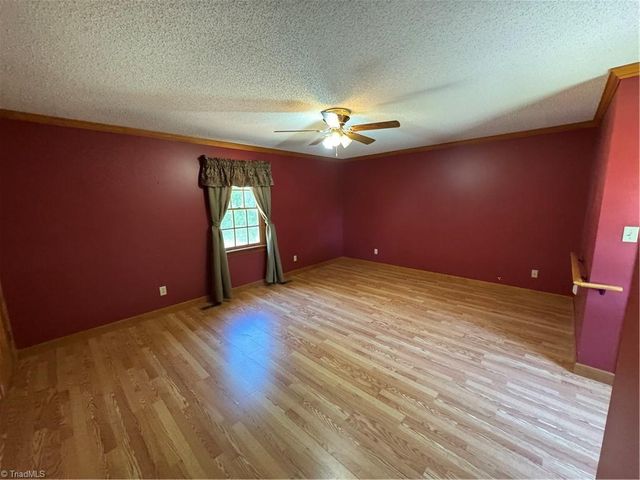 6543 NC Highway 66 S, King, NC 27021