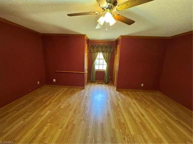 6543 NC Highway 66 S, King, NC 27021