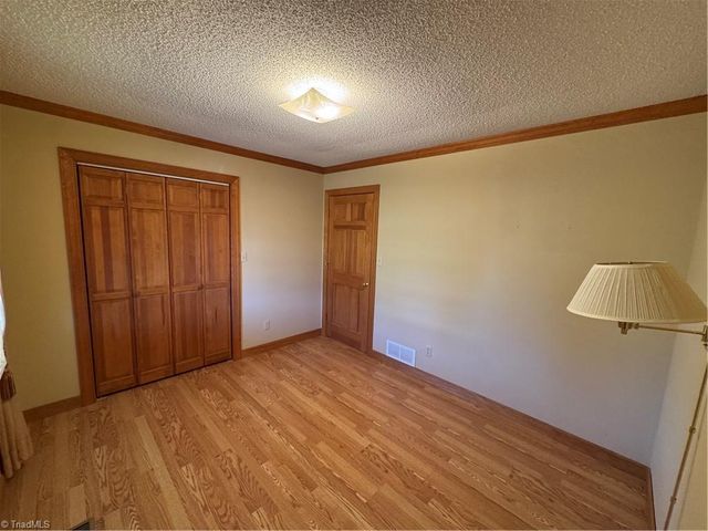 6543 NC Highway 66 S, King, NC 27021