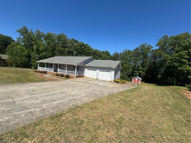 6543 NC Highway 66 S, King, NC 27021