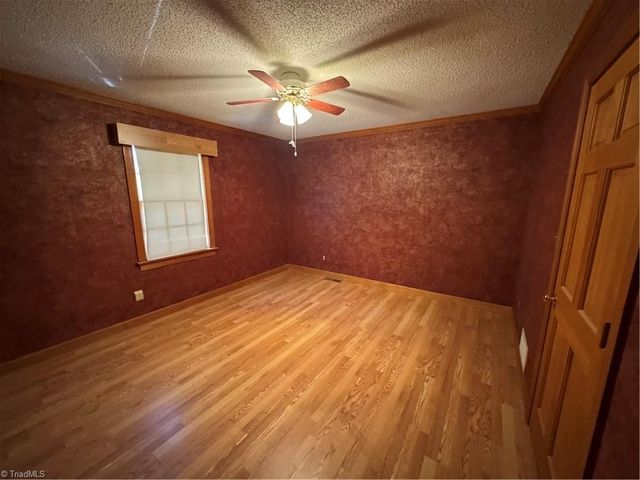 6543 NC Highway 66 S, King, NC 27021