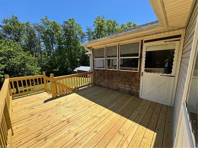 6543 NC Highway 66 S, King, NC 27021