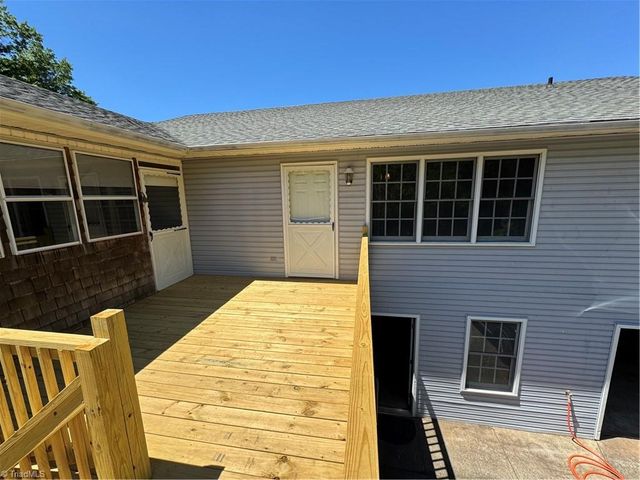 6543 NC Highway 66 S, King, NC 27021