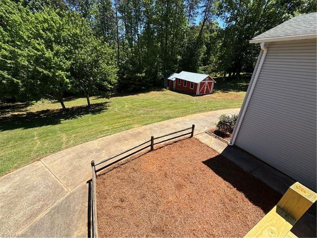 6543 NC Highway 66 S, King, NC 27021