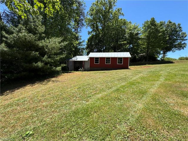 6543 NC Highway 66 S, King, NC 27021
