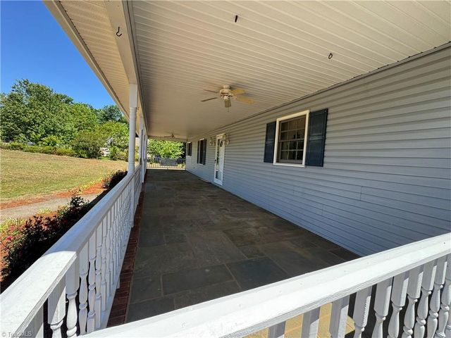 6543 NC Highway 66 S, King, NC 27021