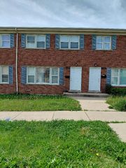 2205 Williamsburg Drive, Waukegan, IL 60085