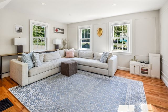 95 Tiffany Rd, Norwell, MA 02061