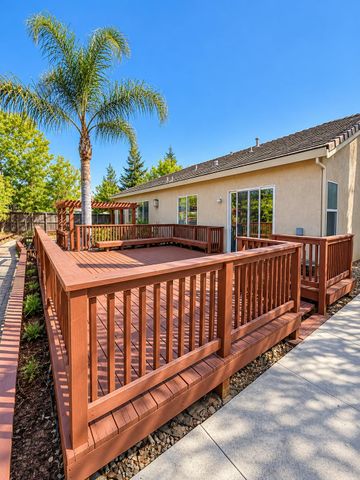 6100 Ravenna Way, Elk Grove, CA 95757