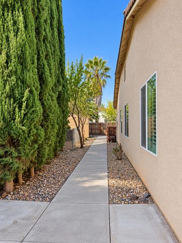 6100 Ravenna Way, Elk Grove, CA 95757