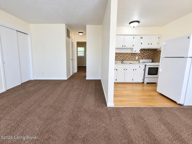 1718 Tempest Way 2, Louisville, KY 40216