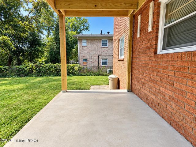 1718 Tempest Way 2, Louisville, KY 40216