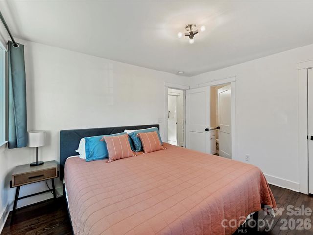 1800 Finchley Drive, Charlotte, NC 28215