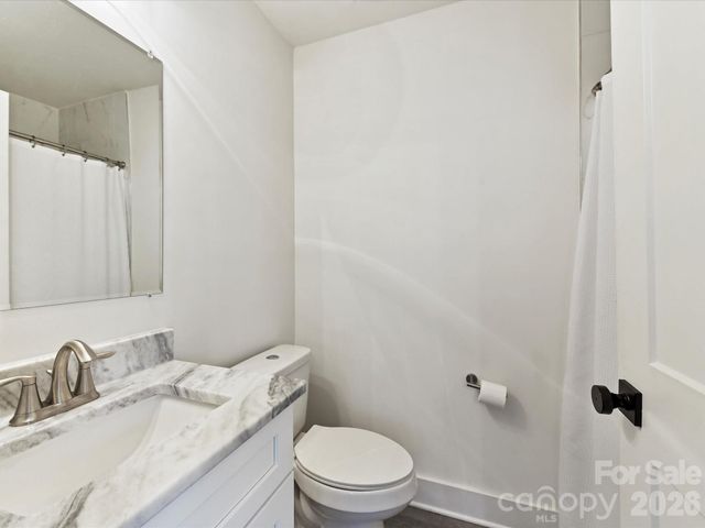 1800 Finchley Drive, Charlotte, NC 28215