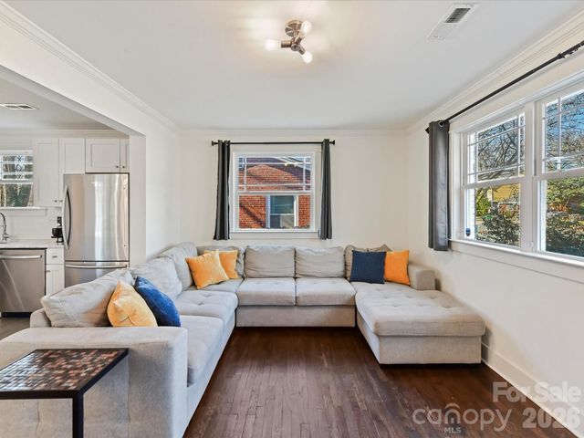 1800 Finchley Drive, Charlotte, NC 28215