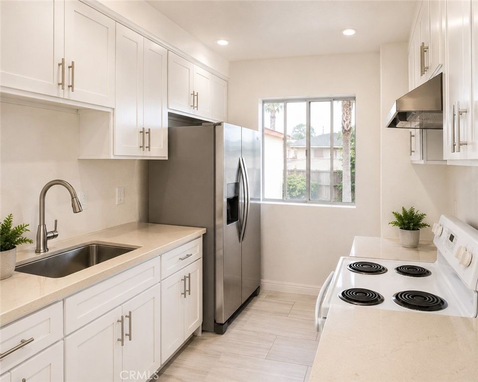 1120 Bahia Court B, Ontario, CA 91762