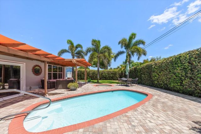 13996 BARBADOS DRIVE, Seminole, FL 33776