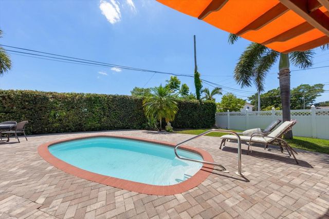 13996 BARBADOS DRIVE, Seminole, FL 33776