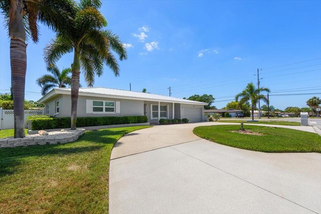 13996 BARBADOS DRIVE, Seminole, FL 33776