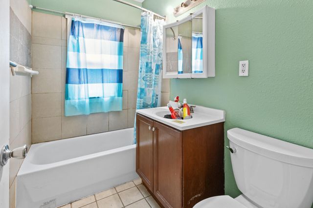 1041 6th Street E, Saint Paul, MN 55106