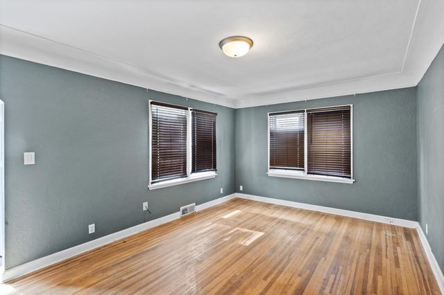 1041 6th Street E, Saint Paul, MN 55106