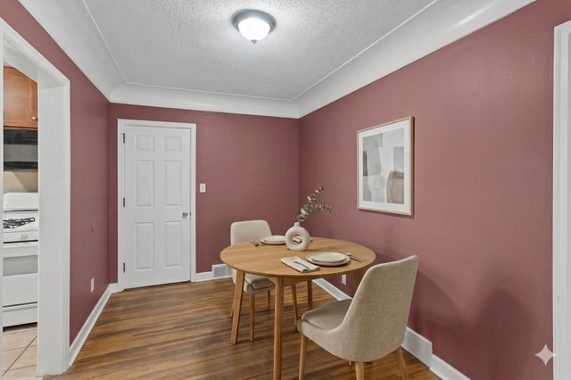 1041 6th Street E, Saint Paul, MN 55106