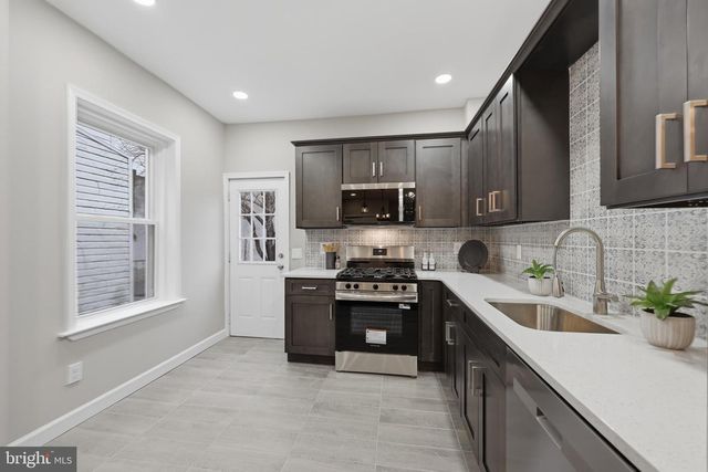 1904 LANCASTER AVE, Wilmington, DE 19805